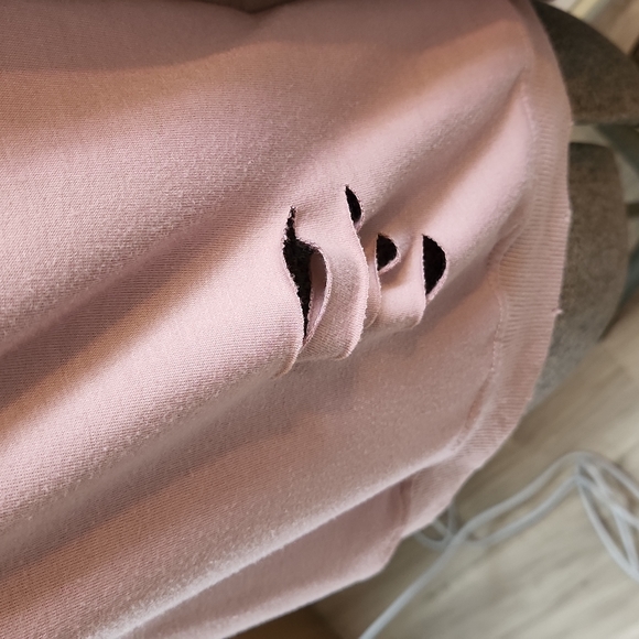 Lilac distressed skull sweater - Picture 5 of 15